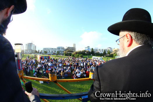 Photos Chanukah Celebration At Bondi Beach Sydney •